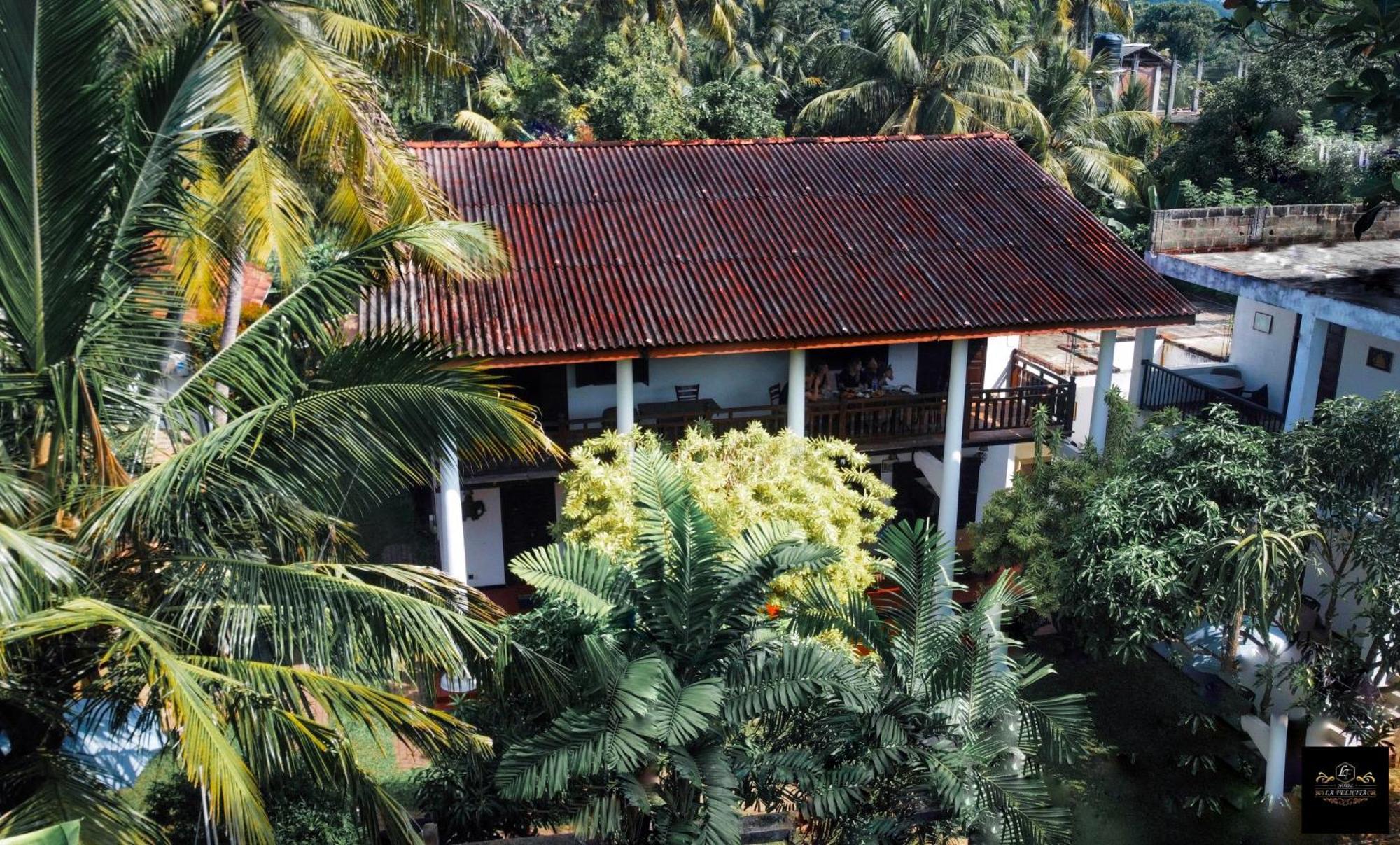 Hotel La Felicita Mirissa Exterior photo